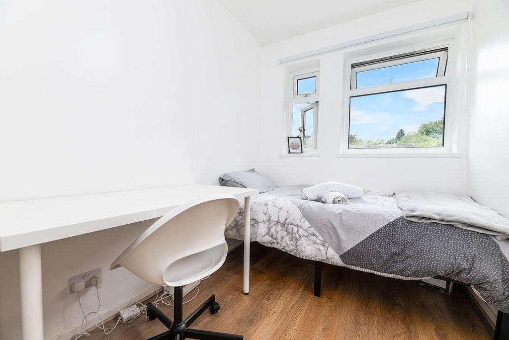 Appartement Cozy 3-bedroom Flat Opposite Forest Recreation Ground