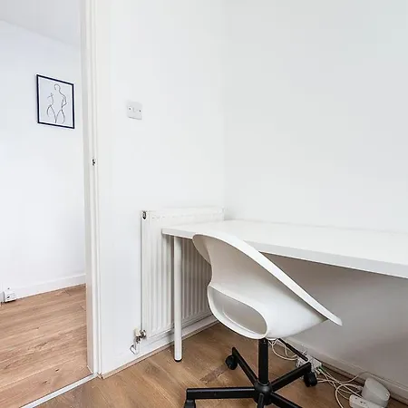 Cozy 3-Bedroom Flat Opposite Forest Recreation Ground Nottingham Exterior photo